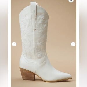 Altar’d State Women's White Western Boots
